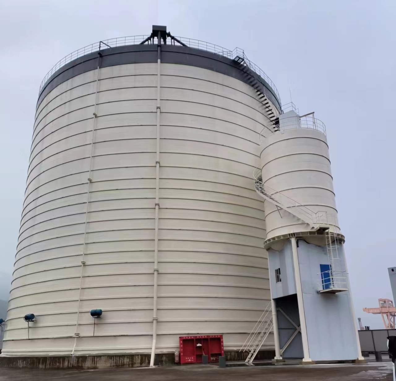 北关10万吨水泥钢板库